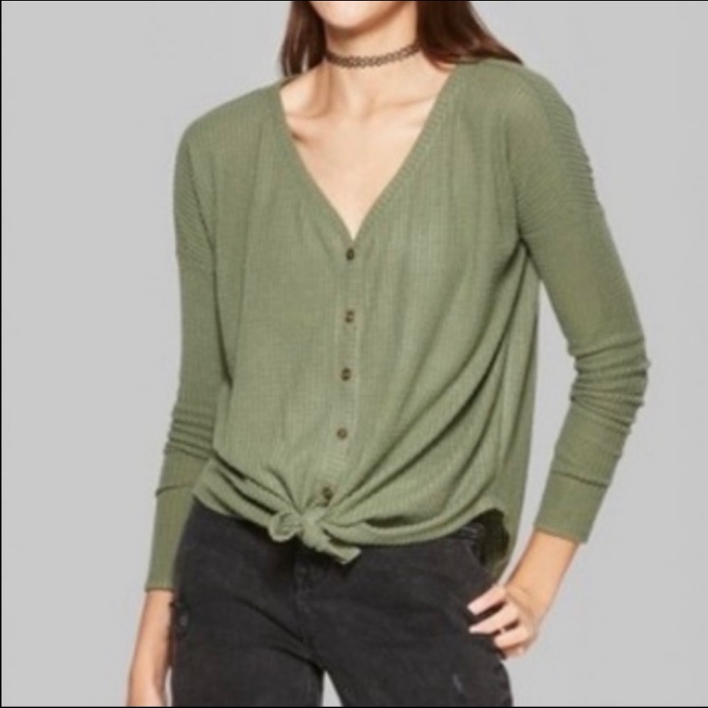 Wild Fable knotted top